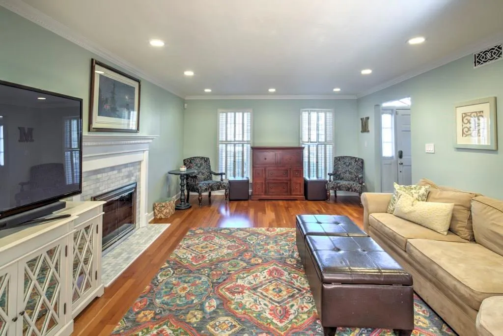 12 Walnut Hill Place Nw, Atlanta, Georgia 30318, 3 Bedrooms Bedrooms, ,2 BathroomsBathrooms,Residential,Sold,12 Walnut Hill Place Nw,5801054