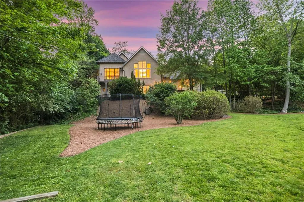 5525 Long Island Drive Nw, Atlanta, Georgia 30327, 6 Bedrooms Bedrooms, ,7 BathroomsBathrooms,Residential,Sold,5525 Long Island Drive Nw,7196089