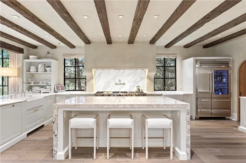 5525 Long Island Drive Nw, Atlanta, Georgia 30327, 6 Bedrooms Bedrooms, ,7 BathroomsBathrooms,Residential,Sold,5525 Long Island Drive Nw,7196089