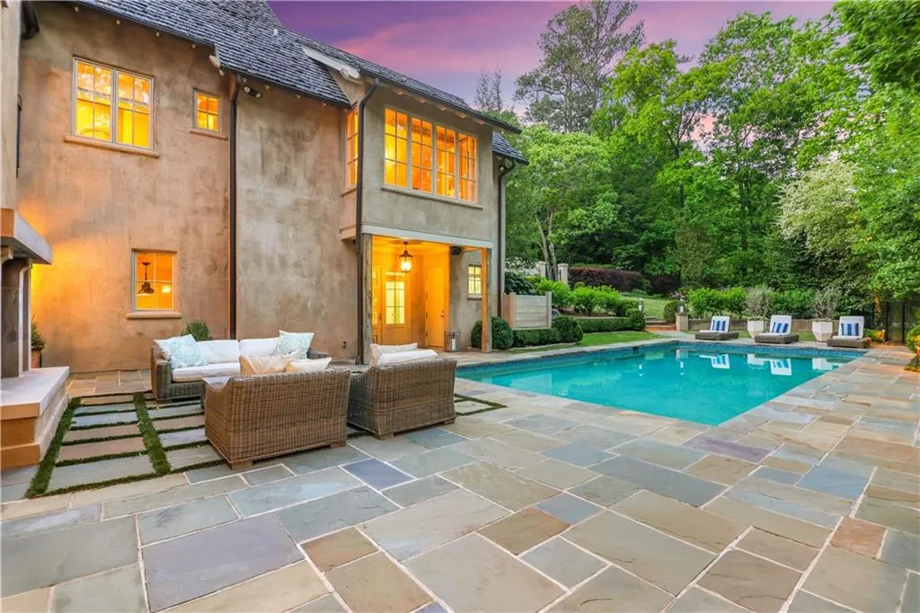 5525 Long Island Drive Nw, Atlanta, Georgia 30327, 6 Bedrooms Bedrooms, ,7 BathroomsBathrooms,Residential,Sold,5525 Long Island Drive Nw,7196089