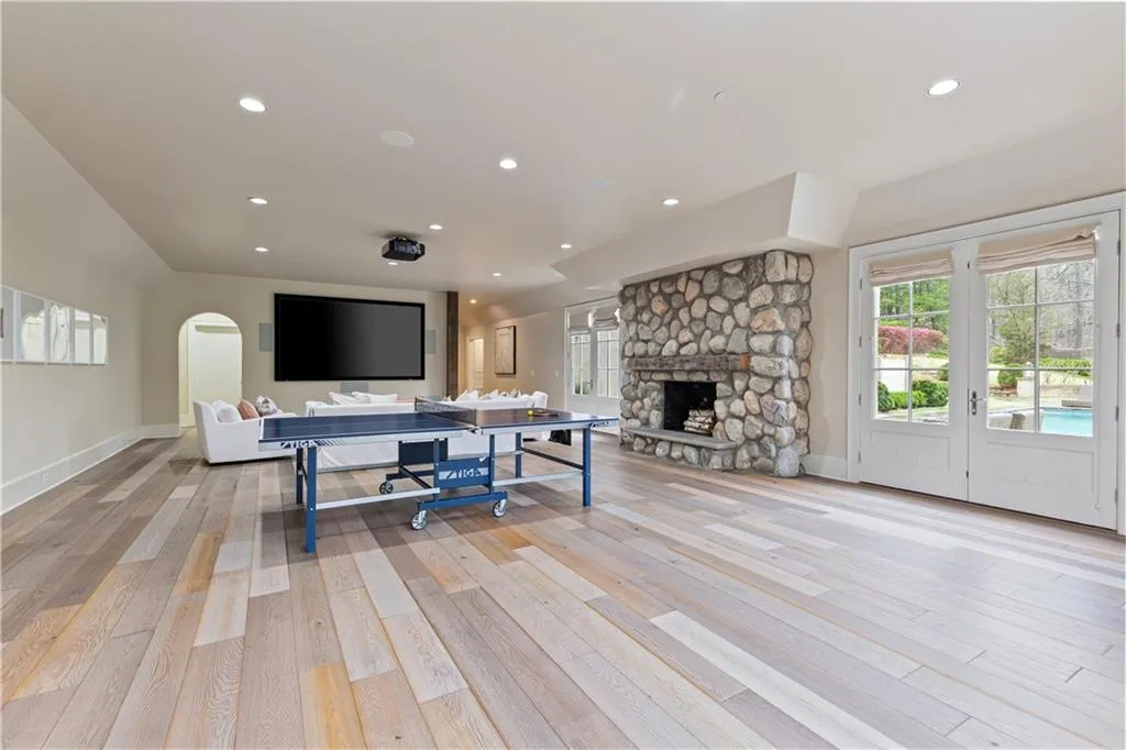 5525 Long Island Drive Nw, Atlanta, Georgia 30327, 6 Bedrooms Bedrooms, ,7 BathroomsBathrooms,Residential,Sold,5525 Long Island Drive Nw,7196089