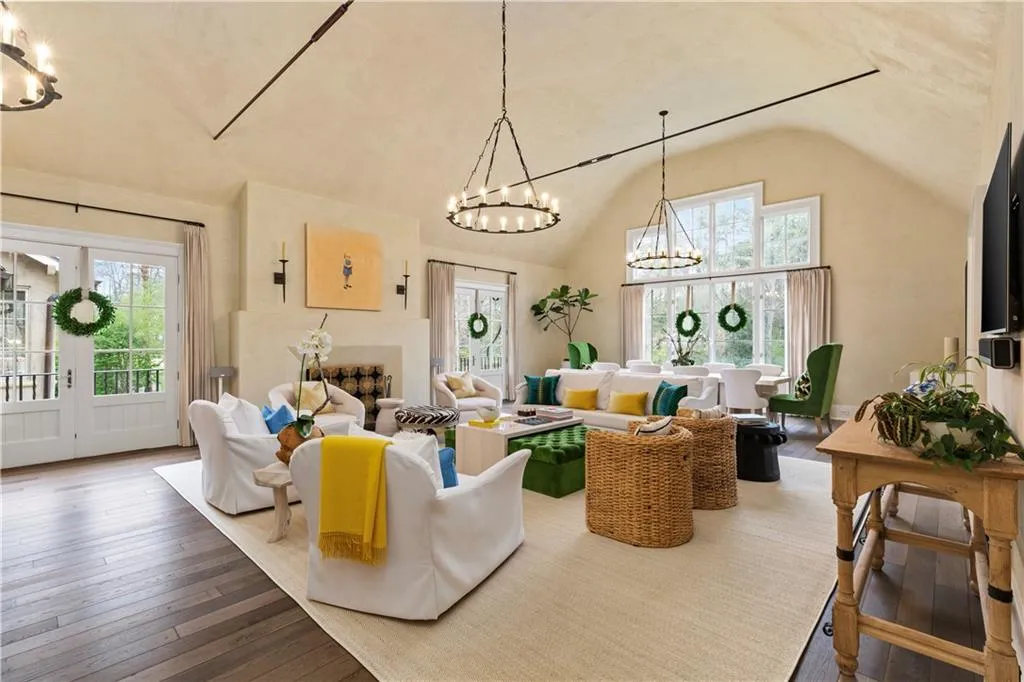 5525 Long Island Drive Nw, Atlanta, Georgia 30327, 6 Bedrooms Bedrooms, ,7 BathroomsBathrooms,Residential,Sold,5525 Long Island Drive Nw,7196089