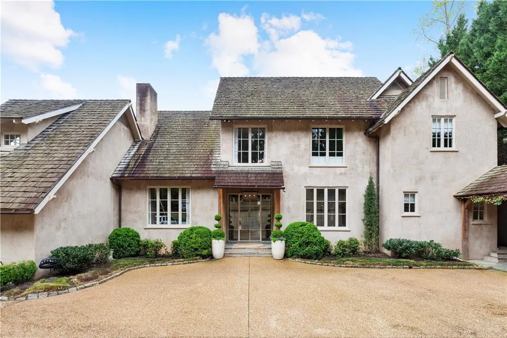 5525 Long Island Drive Nw, Atlanta, Georgia 30327, 6 Bedrooms Bedrooms, ,7 BathroomsBathrooms,Residential,Sold,5525 Long Island Drive Nw,7196089