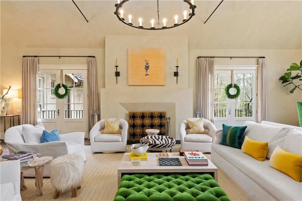 5525 Long Island Drive Nw, Atlanta, Georgia 30327, 6 Bedrooms Bedrooms, ,7 BathroomsBathrooms,Residential,Sold,5525 Long Island Drive Nw,7196089