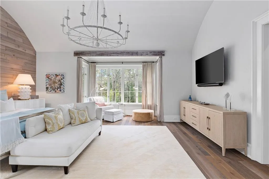 5525 Long Island Drive Nw, Atlanta, Georgia 30327, 6 Bedrooms Bedrooms, ,7 BathroomsBathrooms,Residential,Sold,5525 Long Island Drive Nw,7196089