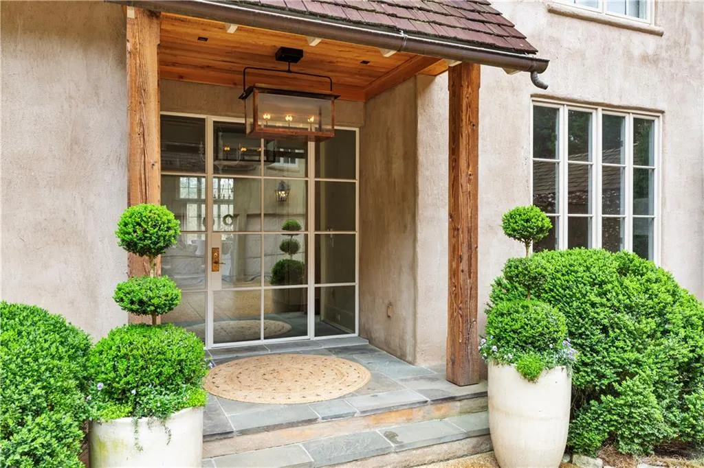 5525 Long Island Drive Nw, Atlanta, Georgia 30327, 6 Bedrooms Bedrooms, ,7 BathroomsBathrooms,Residential,Sold,5525 Long Island Drive Nw,7196089