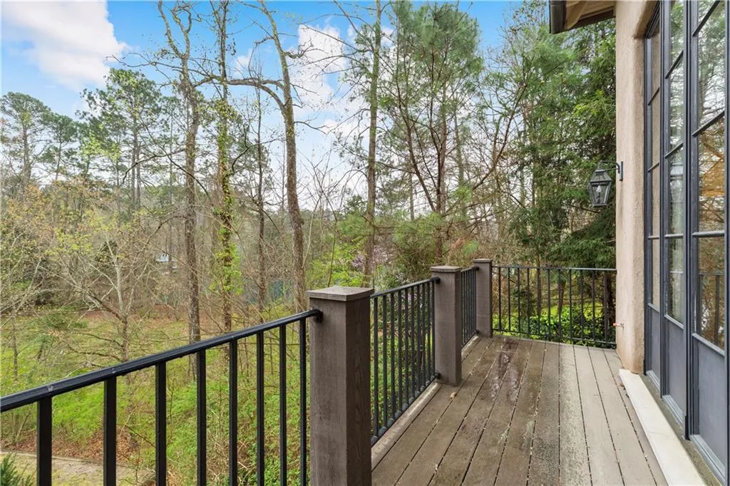 5525 Long Island Drive Nw, Atlanta, Georgia 30327, 6 Bedrooms Bedrooms, ,7 BathroomsBathrooms,Residential,Sold,5525 Long Island Drive Nw,7196089