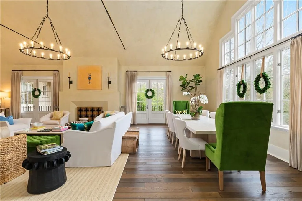 5525 Long Island Drive Nw, Atlanta, Georgia 30327, 6 Bedrooms Bedrooms, ,7 BathroomsBathrooms,Residential,Sold,5525 Long Island Drive Nw,7196089