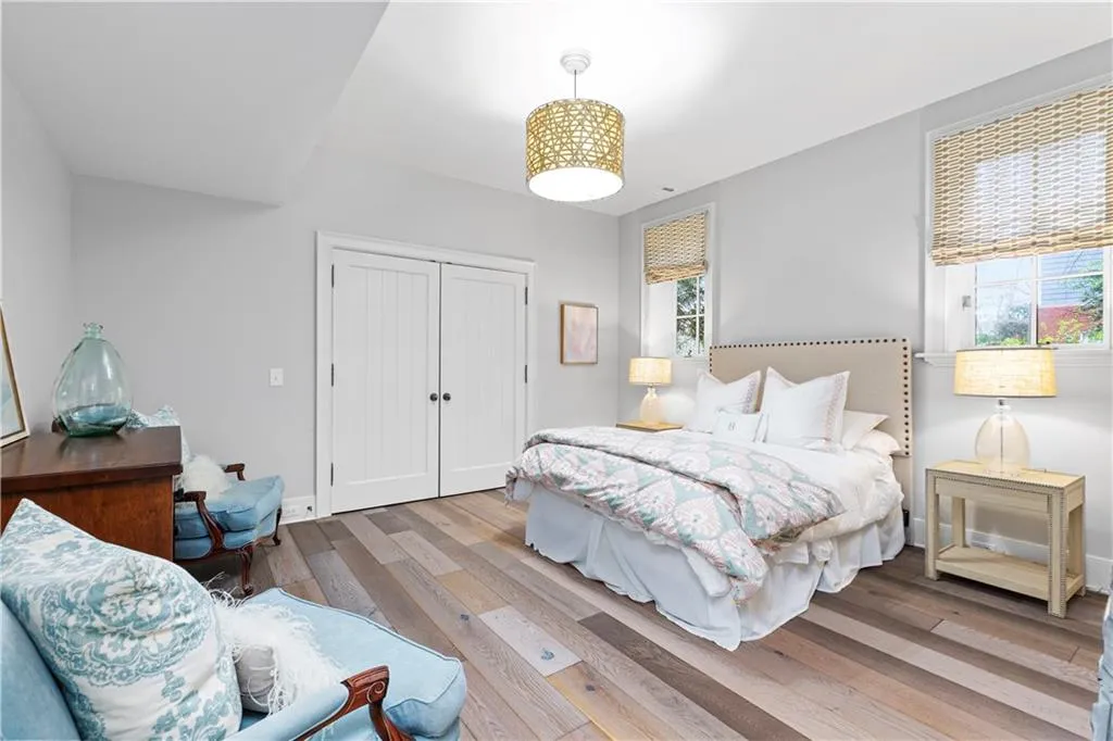 5525 Long Island Drive Nw, Atlanta, Georgia 30327, 6 Bedrooms Bedrooms, ,7 BathroomsBathrooms,Residential,Sold,5525 Long Island Drive Nw,7196089