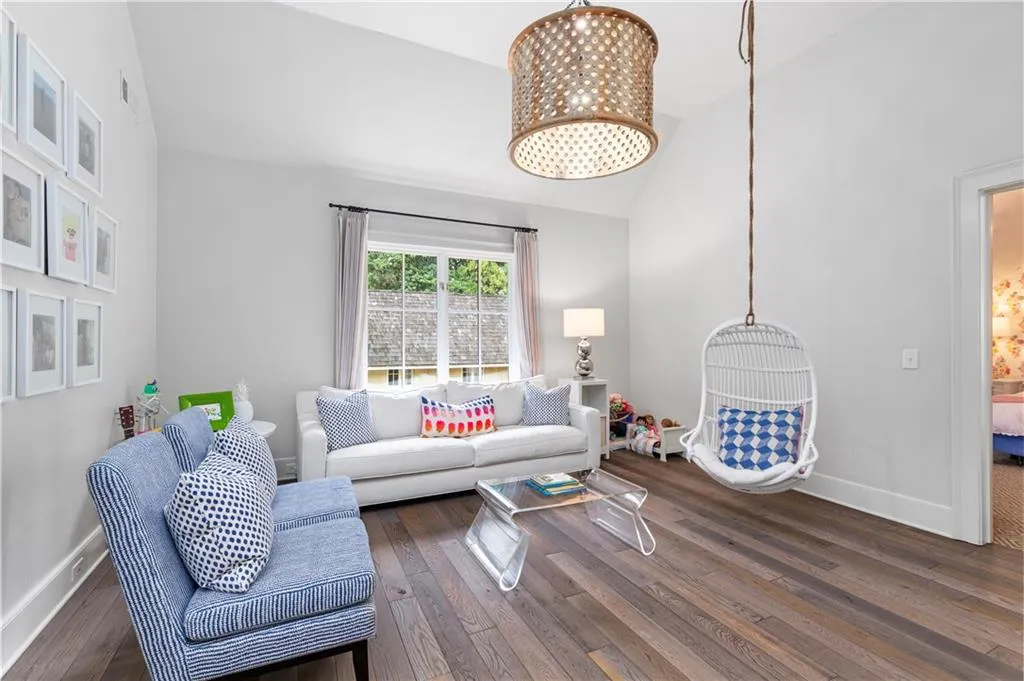 5525 Long Island Drive Nw, Atlanta, Georgia 30327, 6 Bedrooms Bedrooms, ,7 BathroomsBathrooms,Residential,Sold,5525 Long Island Drive Nw,7196089