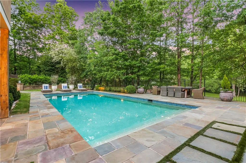 5525 Long Island Drive Nw, Atlanta, Georgia 30327, 6 Bedrooms Bedrooms, ,7 BathroomsBathrooms,Residential,Sold,5525 Long Island Drive Nw,7196089