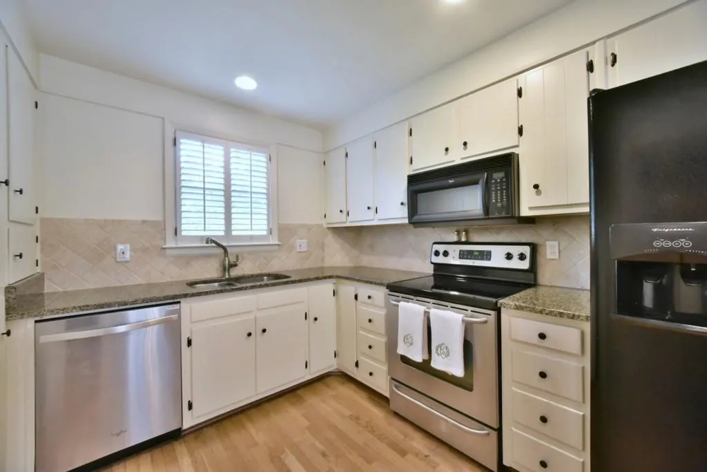 4530 Dalmer Road, Atlanta, Georgia 30342, 3 Bedrooms Bedrooms, ,2 BathroomsBathrooms,Residential,Sold,4530 Dalmer Road,5689615