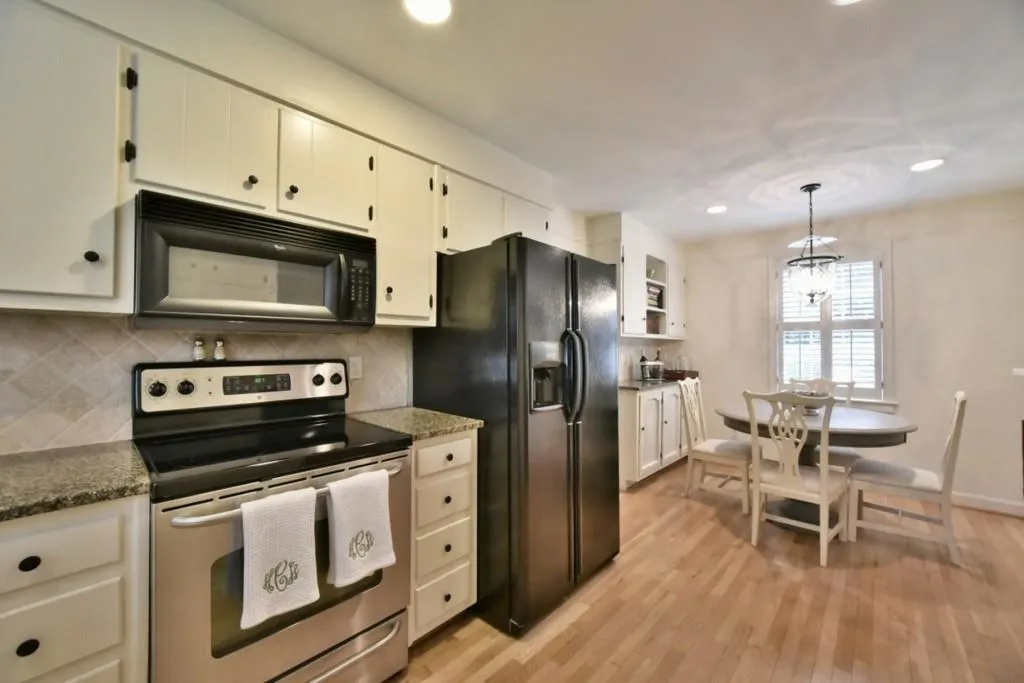 4530 Dalmer Road, Atlanta, Georgia 30342, 3 Bedrooms Bedrooms, ,2 BathroomsBathrooms,Residential,Sold,4530 Dalmer Road,5689615