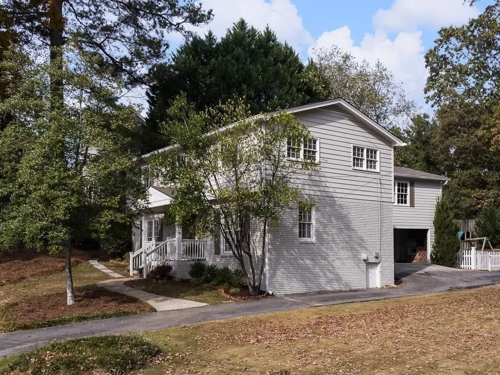 350 Windsor Parkway, Atlanta, Georgia 30342, 5 Bedrooms Bedrooms, ,2 BathroomsBathrooms,Residential,Sold,350 Windsor Parkway,5801690