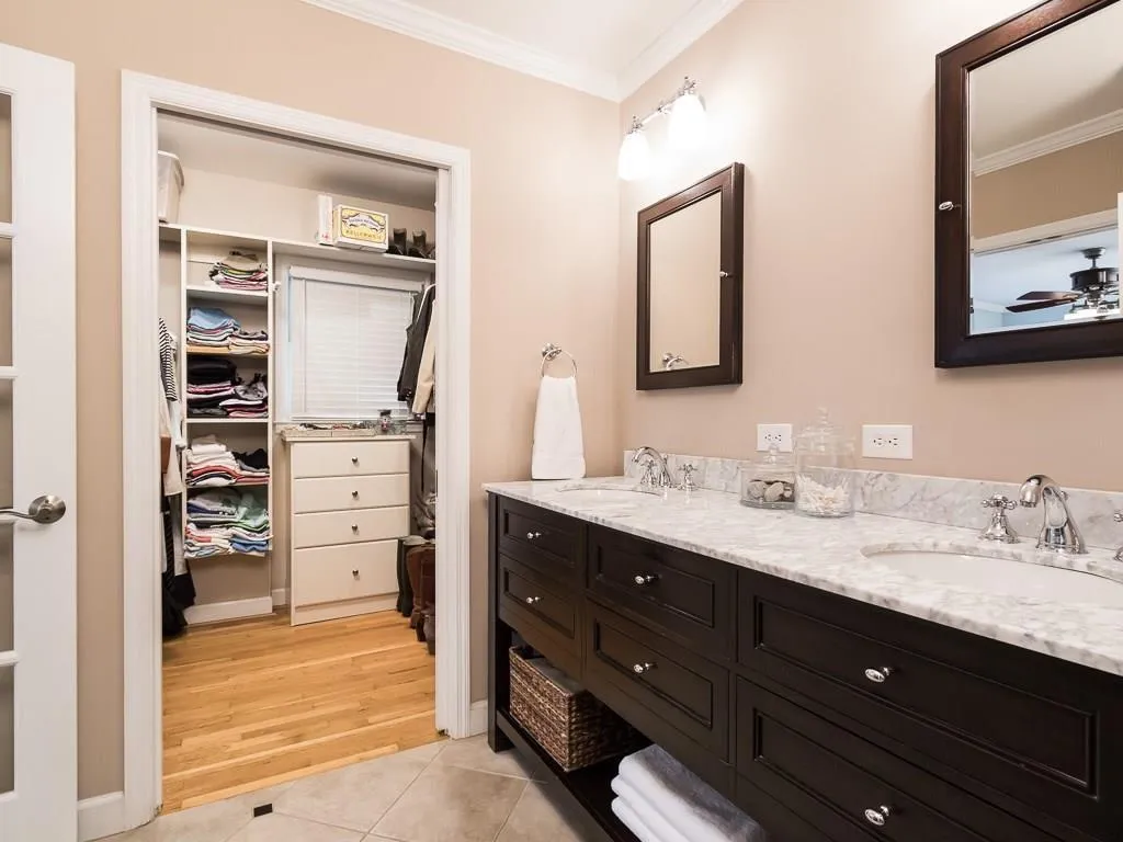350 Windsor Parkway, Atlanta, Georgia 30342, 5 Bedrooms Bedrooms, ,2 BathroomsBathrooms,Residential,Sold,350 Windsor Parkway,5801690