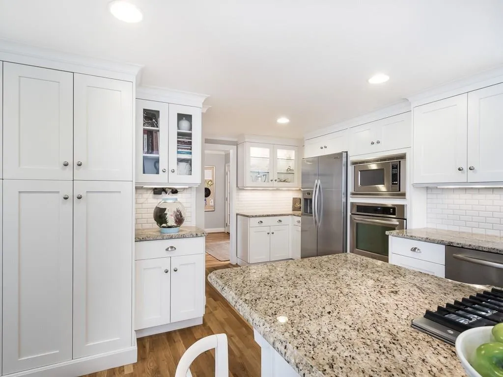 350 Windsor Parkway, Atlanta, Georgia 30342, 5 Bedrooms Bedrooms, ,2 BathroomsBathrooms,Residential,Sold,350 Windsor Parkway,5801690