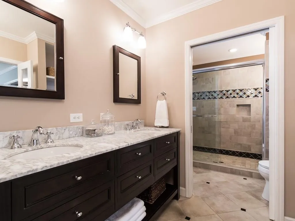 350 Windsor Parkway, Atlanta, Georgia 30342, 5 Bedrooms Bedrooms, ,2 BathroomsBathrooms,Residential,Sold,350 Windsor Parkway,5801690