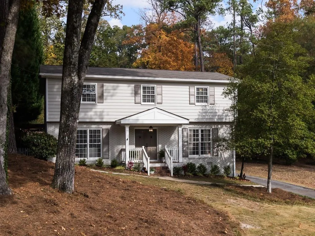 350 Windsor Parkway, Atlanta, Georgia 30342, 5 Bedrooms Bedrooms, ,2 BathroomsBathrooms,Residential,Sold,350 Windsor Parkway,5801690