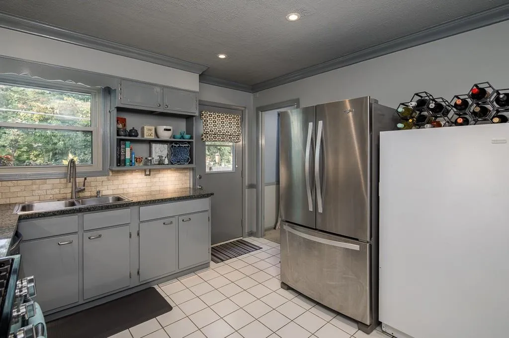 5400 Roswell Road Unit I5, Sandy Springs, Georgia 30342, 2 Bedrooms Bedrooms, ,2 BathroomsBathrooms,Residential,Sold,5400 Roswell Road Unit I5,6088622