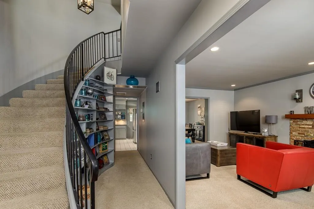 5400 Roswell Road Unit I5, Sandy Springs, Georgia 30342, 2 Bedrooms Bedrooms, ,2 BathroomsBathrooms,Residential,Sold,5400 Roswell Road Unit I5,6088622
