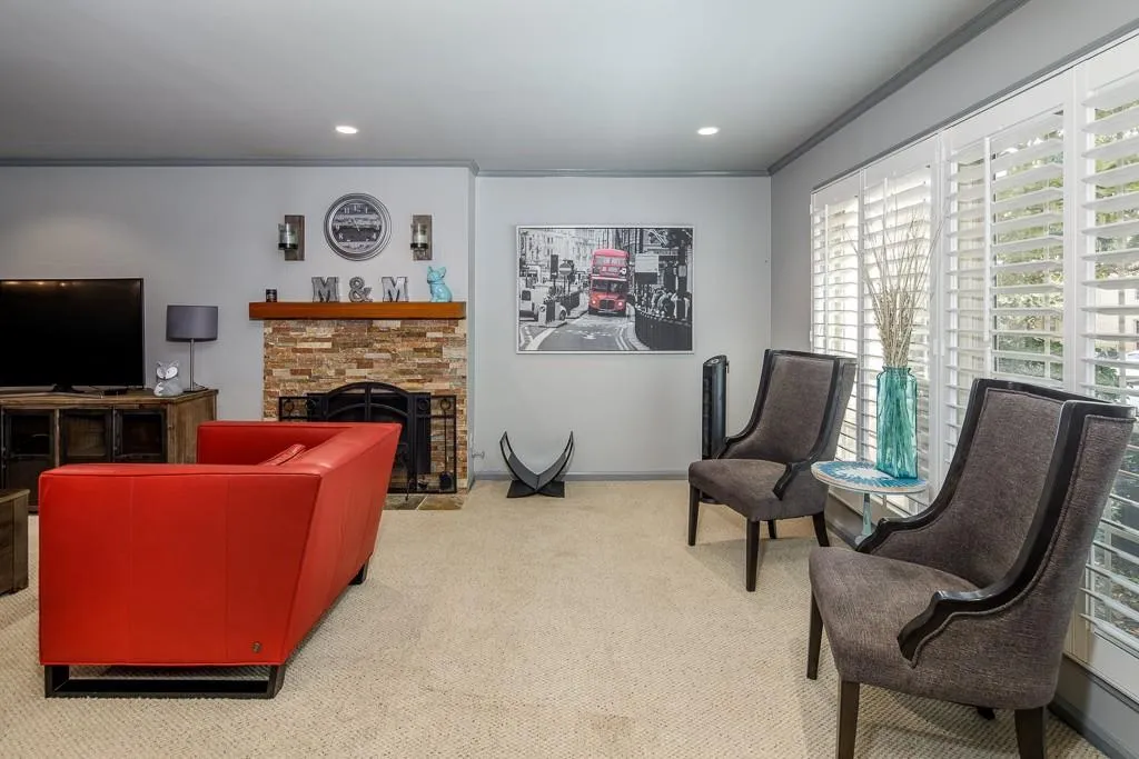 5400 Roswell Road Unit I5, Sandy Springs, Georgia 30342, 2 Bedrooms Bedrooms, ,2 BathroomsBathrooms,Residential,Sold,5400 Roswell Road Unit I5,6088622