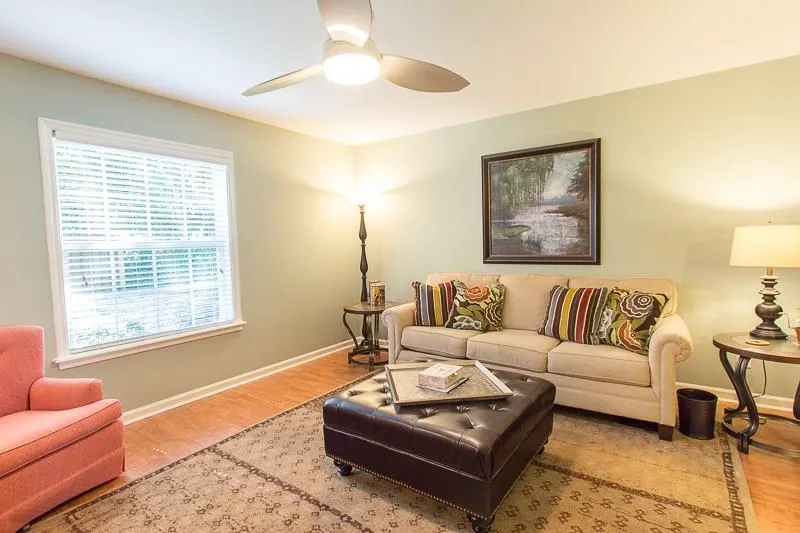 1201 Brighton Point, Sandy Springs, Georgia 30328, 2 Bedrooms Bedrooms, ,2 BathroomsBathrooms,Residential,Sold,1201 Brighton Point,5760362