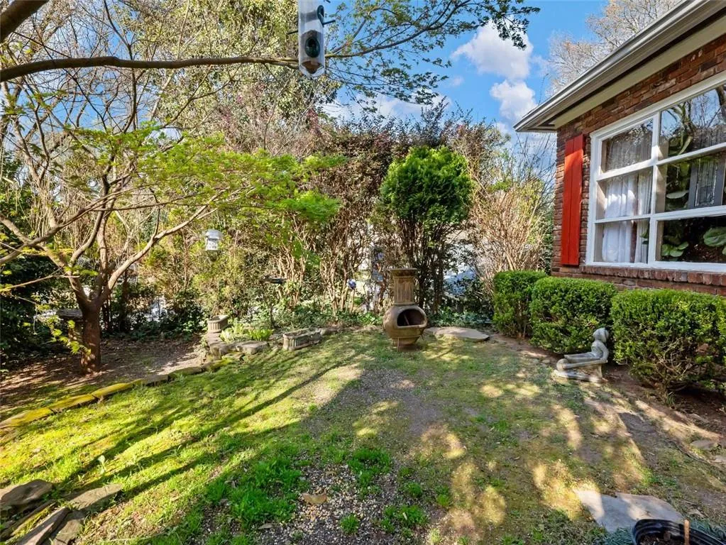 46 W Belle Isle Road, Atlanta, Georgia 30342, 3 Bedrooms Bedrooms, ,1 BathroomBathrooms,Residential,Sold,46 W Belle Isle Road,7546160