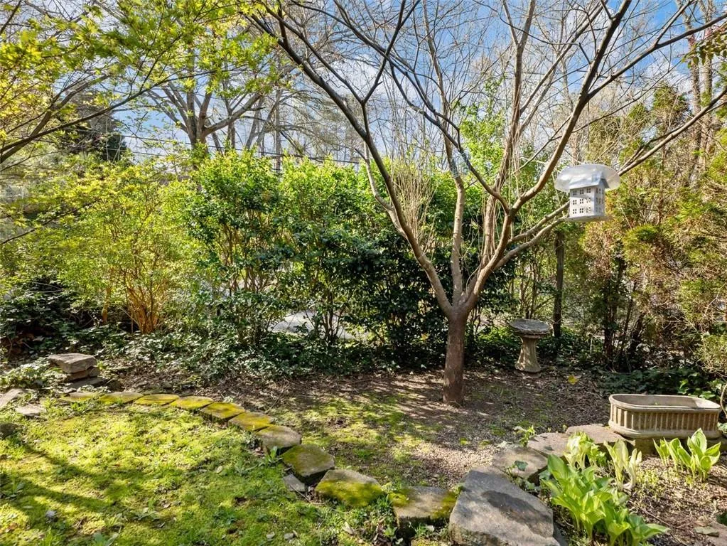 46 W Belle Isle Road, Atlanta, Georgia 30342, 3 Bedrooms Bedrooms, ,1 BathroomBathrooms,Residential,Sold,46 W Belle Isle Road,7546160