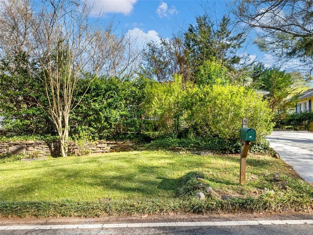 46 W Belle Isle Road, Atlanta, Georgia 30342, 3 Bedrooms Bedrooms, ,1 BathroomBathrooms,Residential,Sold,46 W Belle Isle Road,7546160