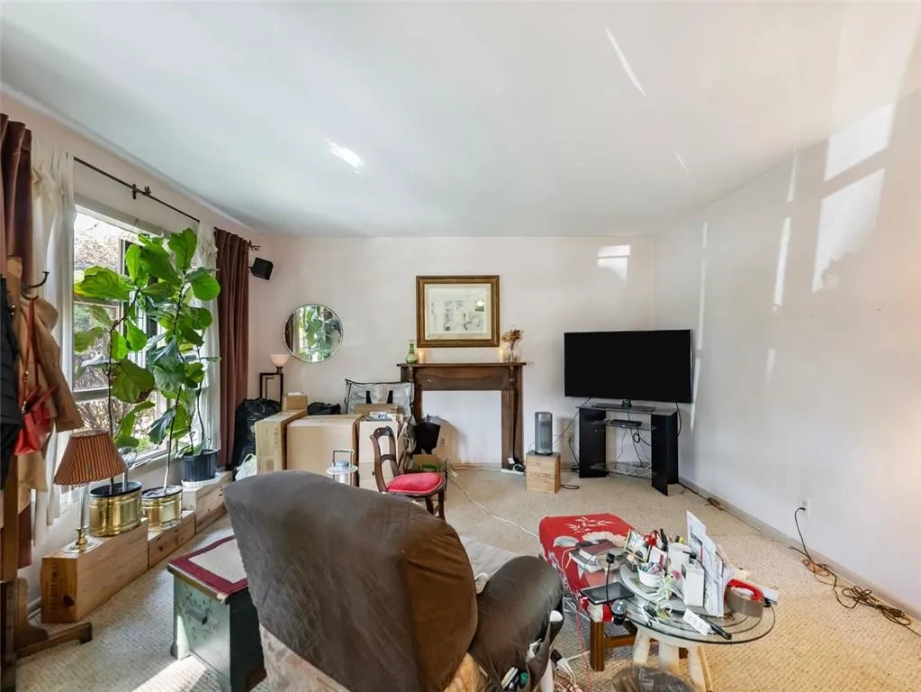 46 W Belle Isle Road, Atlanta, Georgia 30342, 3 Bedrooms Bedrooms, ,1 BathroomBathrooms,Residential,Sold,46 W Belle Isle Road,7546160