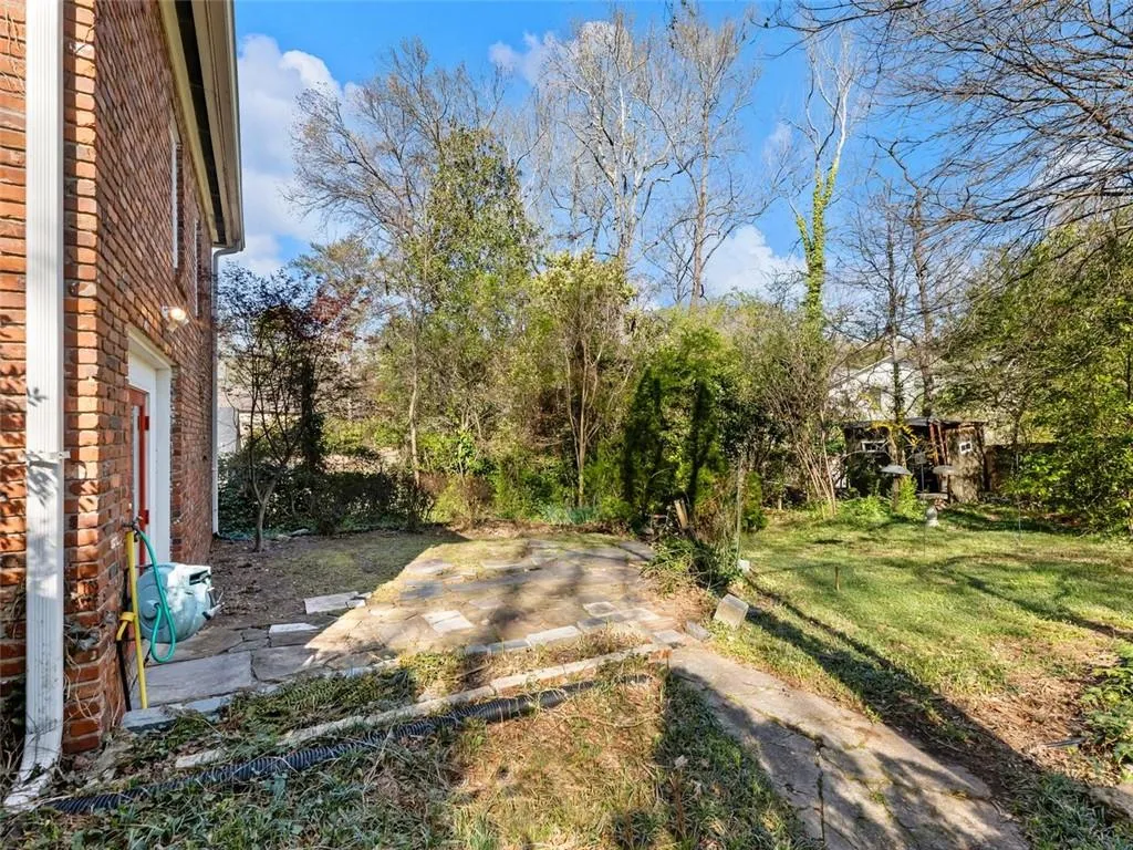 46 W Belle Isle Road, Atlanta, Georgia 30342, 3 Bedrooms Bedrooms, ,1 BathroomBathrooms,Residential,Sold,46 W Belle Isle Road,7546160