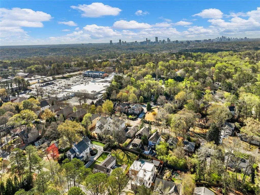 46 W Belle Isle Road, Atlanta, Georgia 30342, 3 Bedrooms Bedrooms, ,1 BathroomBathrooms,Residential,Sold,46 W Belle Isle Road,7546160