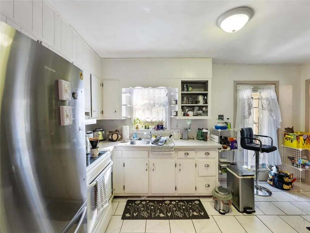 46 W Belle Isle Road, Atlanta, Georgia 30342, 3 Bedrooms Bedrooms, ,1 BathroomBathrooms,Residential,Sold,46 W Belle Isle Road,7546160