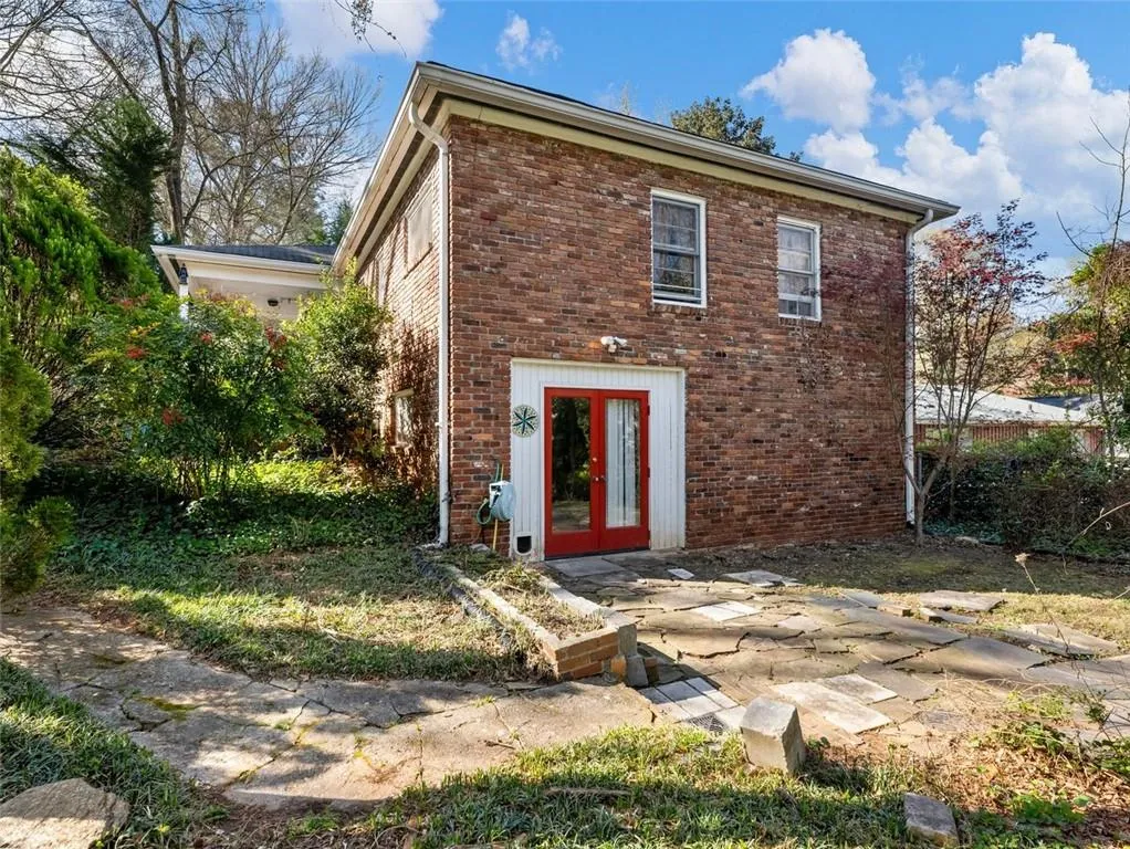 46 W Belle Isle Road, Atlanta, Georgia 30342, 3 Bedrooms Bedrooms, ,1 BathroomBathrooms,Residential,Sold,46 W Belle Isle Road,7546160