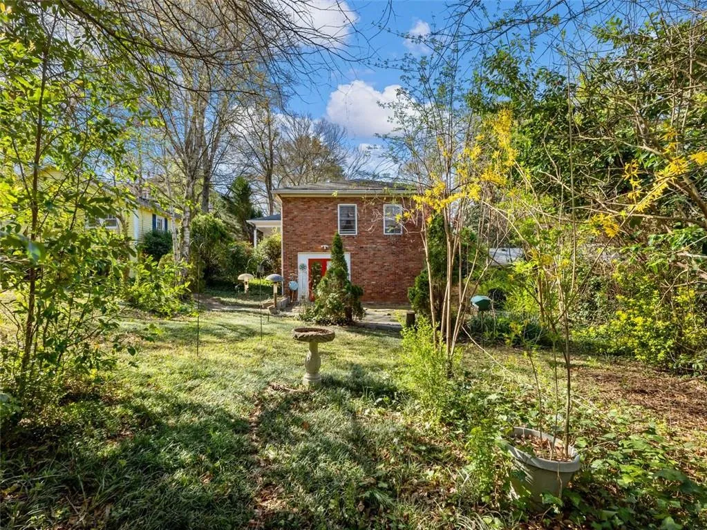46 W Belle Isle Road, Atlanta, Georgia 30342, 3 Bedrooms Bedrooms, ,1 BathroomBathrooms,Residential,Sold,46 W Belle Isle Road,7546160