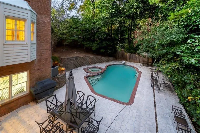 120 View Hill Court, Sandy Springs, Georgia 30350, 5 Bedrooms Bedrooms, ,5 BathroomsBathrooms,Residential,Sold,120 View Hill Court,6976240