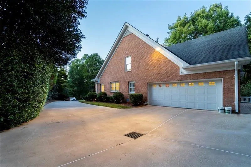 120 View Hill Court, Sandy Springs, Georgia 30350, 5 Bedrooms Bedrooms, ,5 BathroomsBathrooms,Residential,Sold,120 View Hill Court,6976240