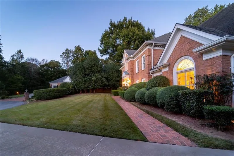 120 View Hill Court, Sandy Springs, Georgia 30350, 5 Bedrooms Bedrooms, ,5 BathroomsBathrooms,Residential,Sold,120 View Hill Court,6976240