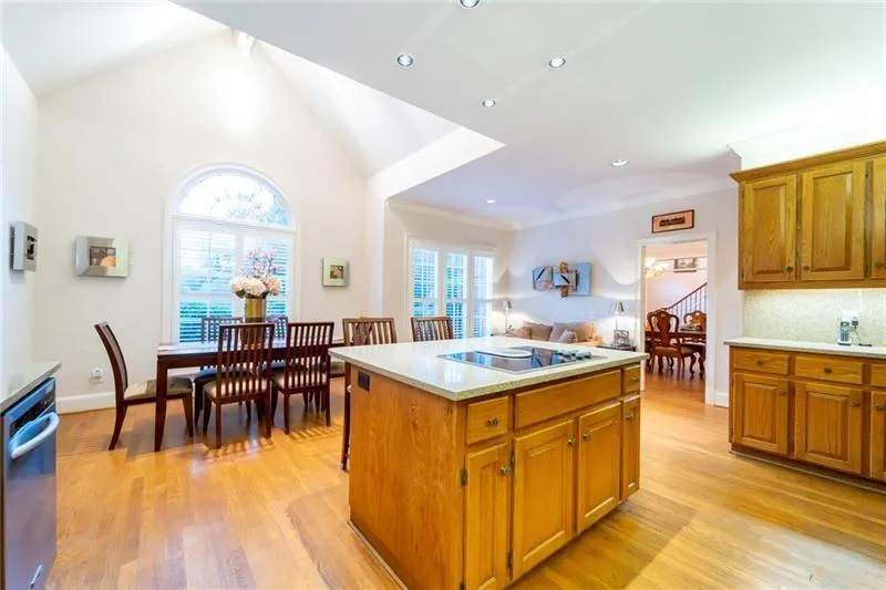120 View Hill Court, Sandy Springs, Georgia 30350, 5 Bedrooms Bedrooms, ,5 BathroomsBathrooms,Residential,Sold,120 View Hill Court,6976240