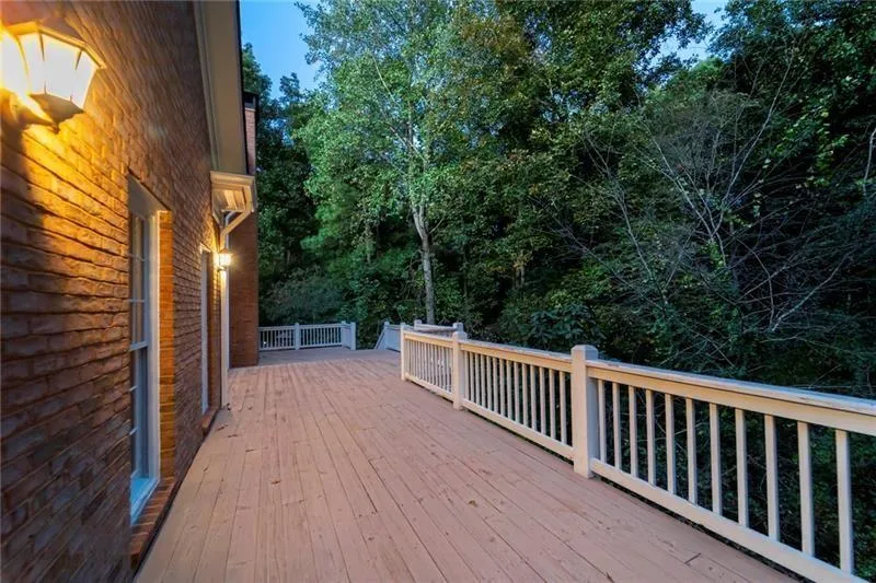 120 View Hill Court, Sandy Springs, Georgia 30350, 5 Bedrooms Bedrooms, ,5 BathroomsBathrooms,Residential,Sold,120 View Hill Court,6976240
