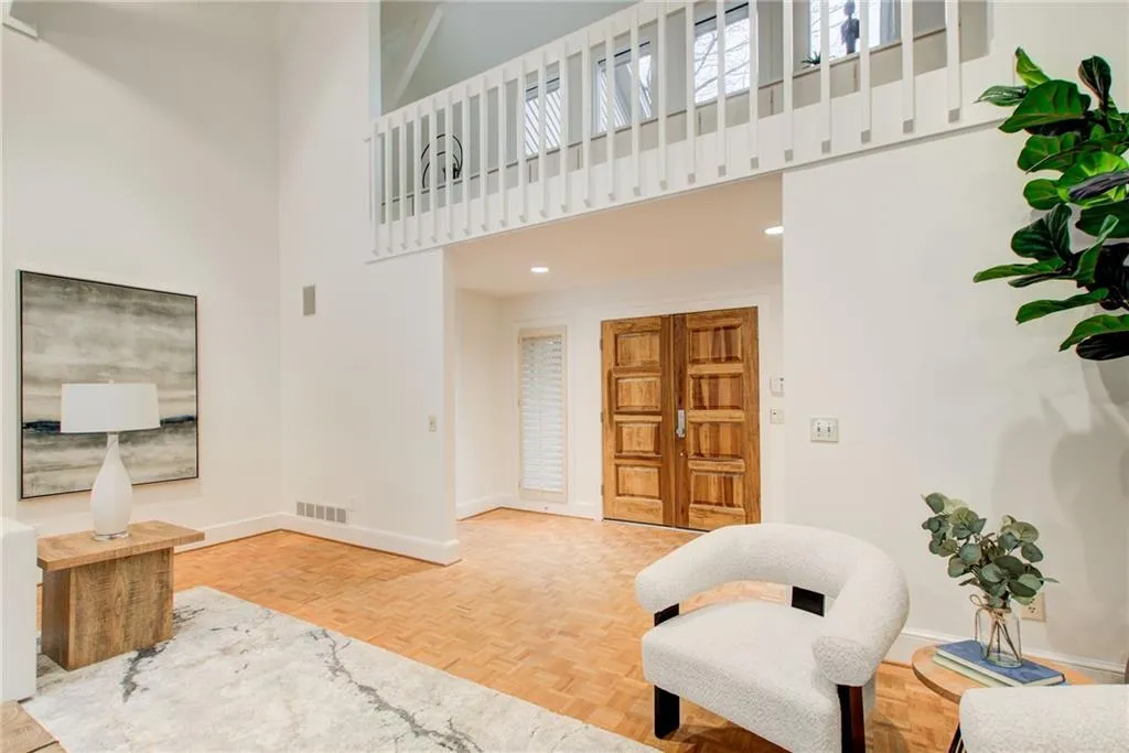 925 Ivy Falls Drive, Atlanta, Georgia 30328, 5 Bedrooms Bedrooms, ,3 BathroomsBathrooms,Residential,Sold,925 Ivy Falls Drive,7523203