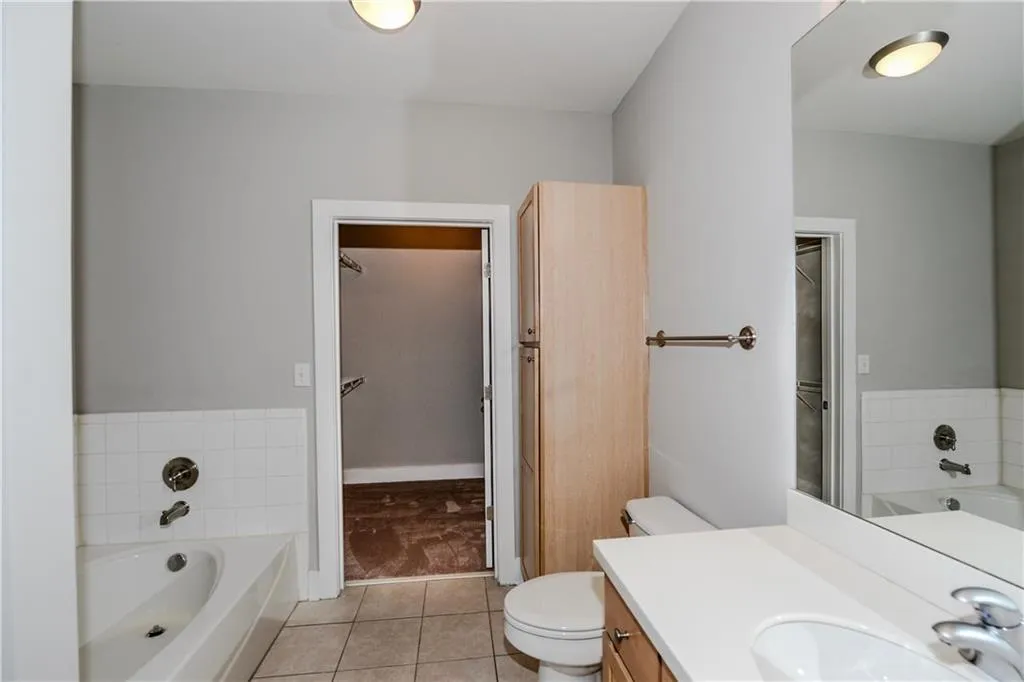 799 Hammond Drive Unit 215, Sandy Springs, Georgia 30328, 1 Bedroom Bedrooms, ,1 BathroomBathrooms,Residential,Sold,799 Hammond Drive Unit 215,5788332
