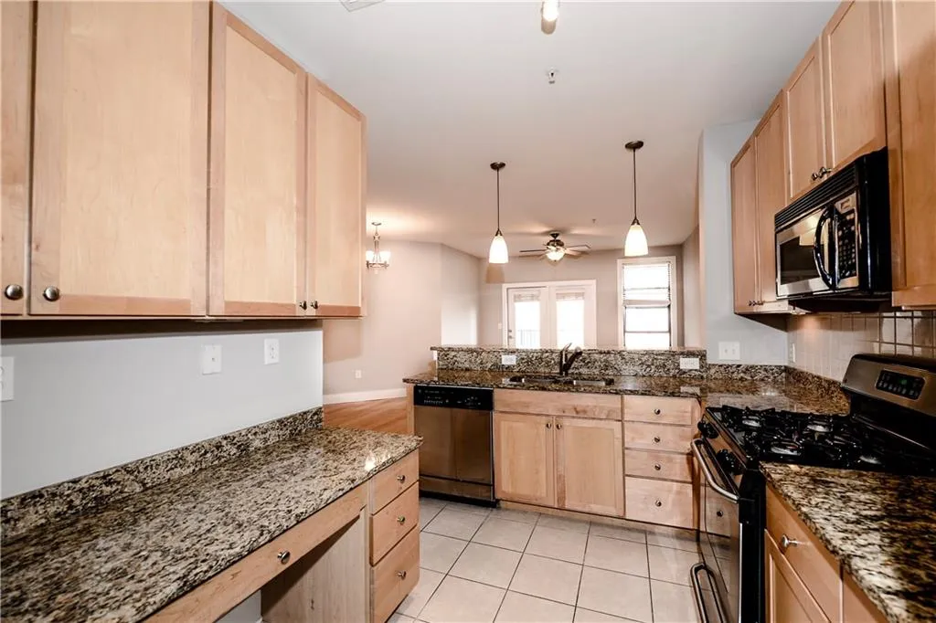 799 Hammond Drive Unit 215, Sandy Springs, Georgia 30328, 1 Bedroom Bedrooms, ,1 BathroomBathrooms,Residential,Sold,799 Hammond Drive Unit 215,5788332