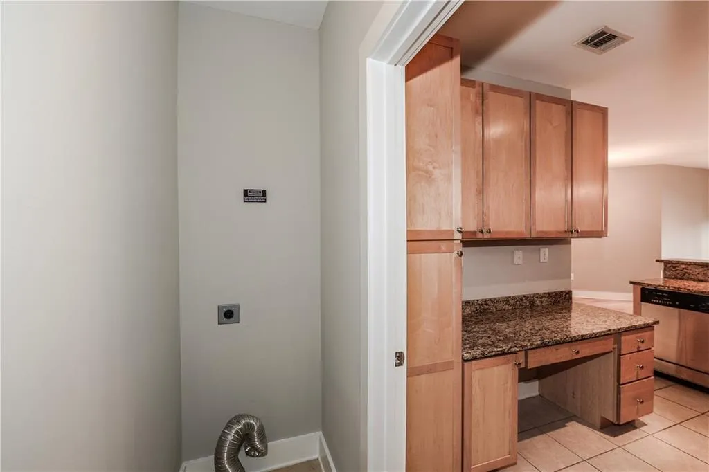 799 Hammond Drive Unit 215, Sandy Springs, Georgia 30328, 1 Bedroom Bedrooms, ,1 BathroomBathrooms,Residential,Sold,799 Hammond Drive Unit 215,5788332