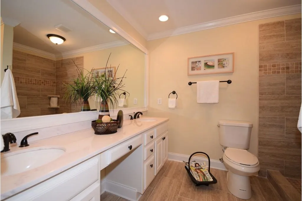8875 Huntcliff Trace, Sandy Springs, Georgia 30350, 6 Bedrooms Bedrooms, ,4 BathroomsBathrooms,Residential,Sold,8875 Huntcliff Trace,5531695