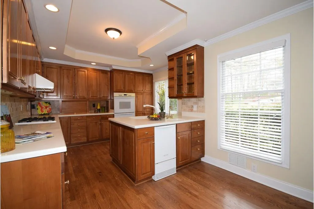 8875 Huntcliff Trace, Sandy Springs, Georgia 30350, 6 Bedrooms Bedrooms, ,4 BathroomsBathrooms,Residential,Sold,8875 Huntcliff Trace,5531695