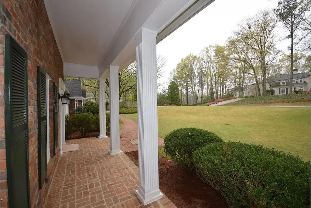 8875 Huntcliff Trace, Sandy Springs, Georgia 30350, 6 Bedrooms Bedrooms, ,4 BathroomsBathrooms,Residential,Sold,8875 Huntcliff Trace,5531695