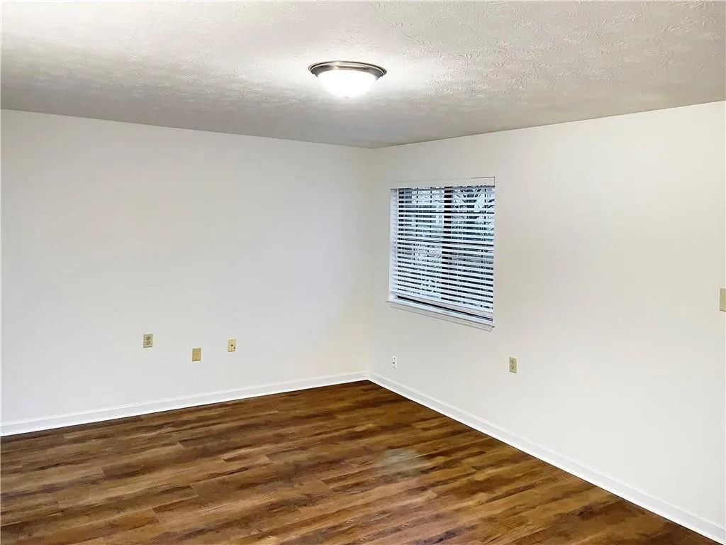 475 Mount Vernon Highway Ne Unit C126, Sandy Springs, Georgia 30328, 1 Bedroom Bedrooms, ,1 BathroomBathrooms,Residential,Sold,475 Mount Vernon Highway Ne Unit C126,7157691