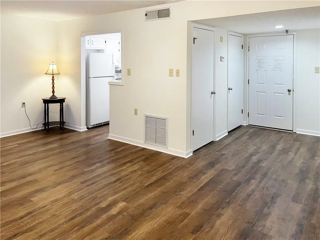 475 Mount Vernon Highway Ne Unit C126, Sandy Springs, Georgia 30328, 1 Bedroom Bedrooms, ,1 BathroomBathrooms,Residential,Sold,475 Mount Vernon Highway Ne Unit C126,7157691