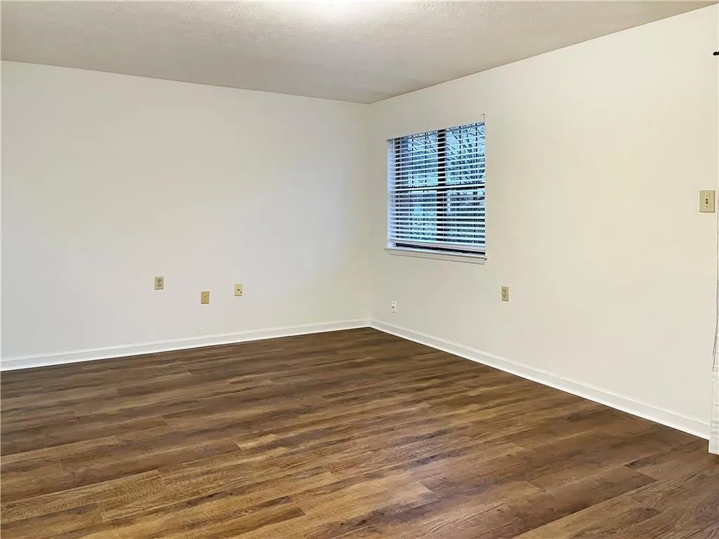 475 Mount Vernon Highway Ne Unit C126, Sandy Springs, Georgia 30328, 1 Bedroom Bedrooms, ,1 BathroomBathrooms,Residential,Sold,475 Mount Vernon Highway Ne Unit C126,7157691